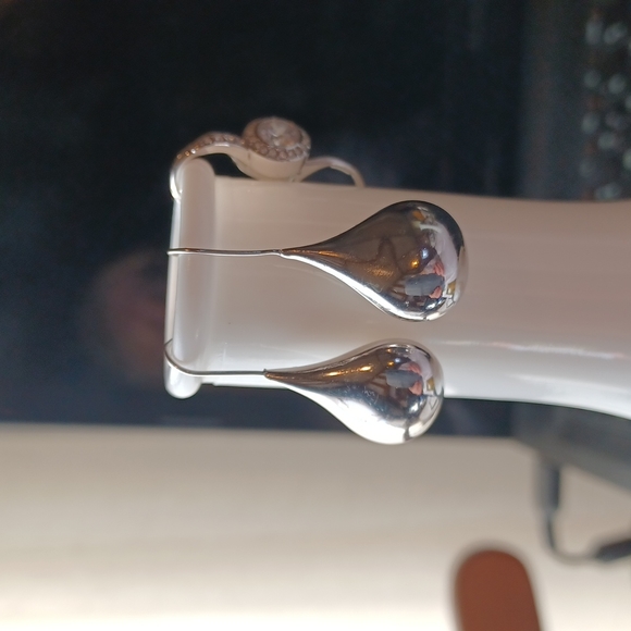 Sold - Picture 5 of 12